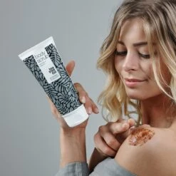 Australian Bodycare Body Scrub 200 Ml -Clarins Beauty Butik australian bodycare body scrub 200 ml 1656068269