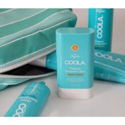 COOLA Classic Sunscreen Stick Tropical Coconut SPF 30 - 17 Gr. -Clarins Beauty Butik coola classic sunscreen stick tropical coconut spf 30 17 gr 1655191142