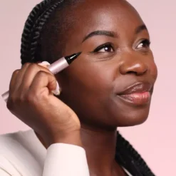 DUFFBEAUTY Master Stamp & Stroke Eyeliner Dark Chocolate - Grand 12mm 17 DUFFBEAUTY Master Stamp & Stroke Eyeliner Dark Chocolate - Grand 12mm -Clarins Beauty Butik duffbeauty master stamp stroke eyeliner dark chocolate grand 12mm 1671002904