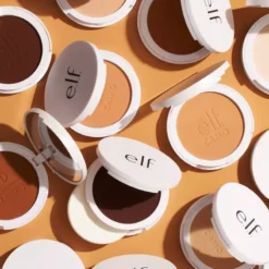 Elf Cosmetics Camo Powder Foundation 8 Gr. - Light 280N -Clarins Beauty Butik elf cosmetics camo powder foundation 8 gr light 280n 1676025025