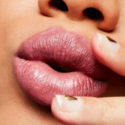 MAC Amplified Crème Lipstick 3 Gr. - Fast Play 8 MAC Amplified Crème Lipstick 3 Gr. - Fast Play -Clarins Beauty Butik mac amplified creme lipstick 3 gr fast play 1626342941