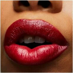 MAC Cremesheen Lipstick 3 Gr. - 201 Brave Red -Clarins Beauty Butik mac cremesheen lipstick 3 gr 201 brave red 1625486229