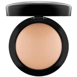 MAC Mineralize Skinfinish Natural 10 Gr. - Medium Golden