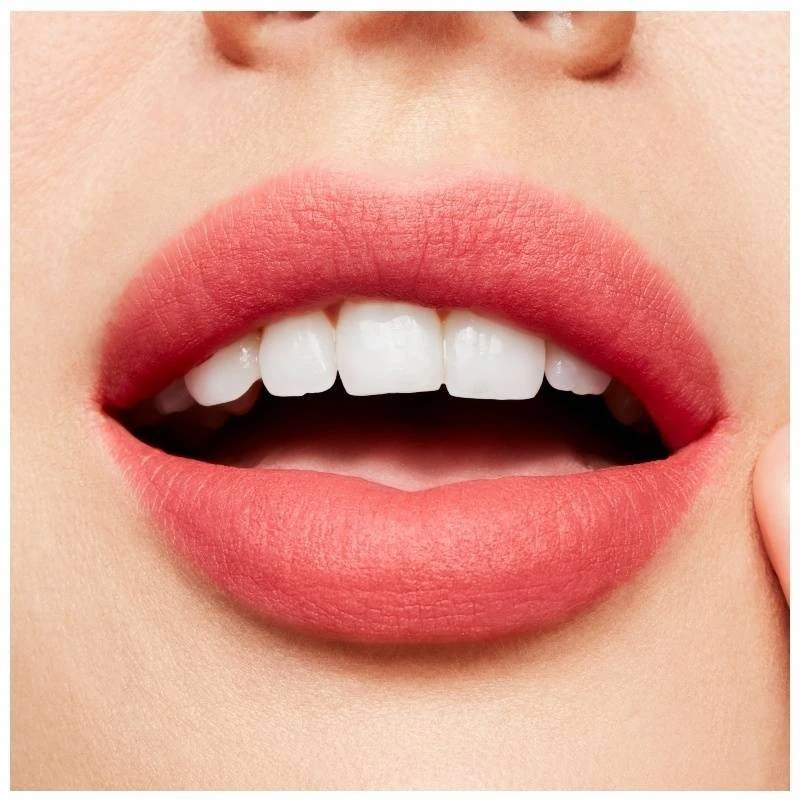 MAC Powder Kiss Liquid Lipcolour 3 Gr. - A Little Tamed 5 MAC Powder Kiss Liquid Lipcolour 3 Gr. - A Little Tamed - Billede 3