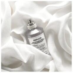 Maison Margiela Replica Lazy Sunday Morning EDT 30 Ml -Clarins Beauty Butik maison margiela replica lazy sunday morning edt 30 ml 1670418076