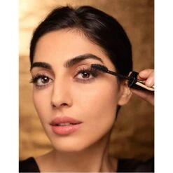 Max Factor Lash Revival Mascara 11 Ml - 01 Black -Clarins Beauty Butik max factor lash revival mascara 01 black 1570176887