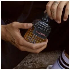 Valentino Uomo Born In Roma Coral Fantasy EDT 50 Ml -Clarins Beauty Butik valentino uomo born in roma coral fantasy edt 50 ml 1645618161